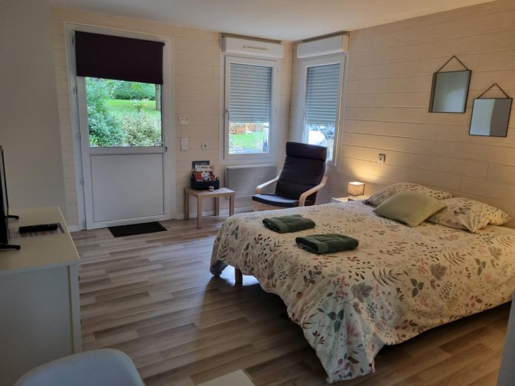 Les Chalets De Saumur, Piscine & Parc Boise, 100M Du Cadrenoir Ngoại thất bức ảnh